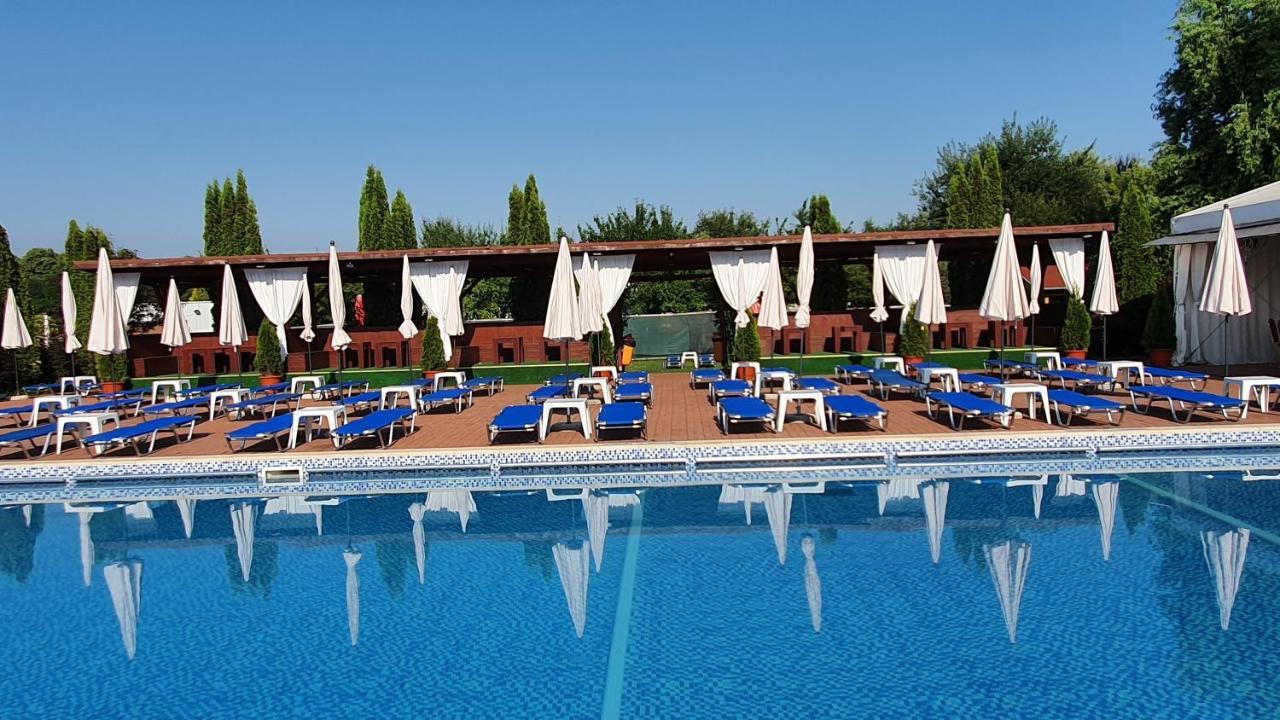 Hotel Garden Club Brașov