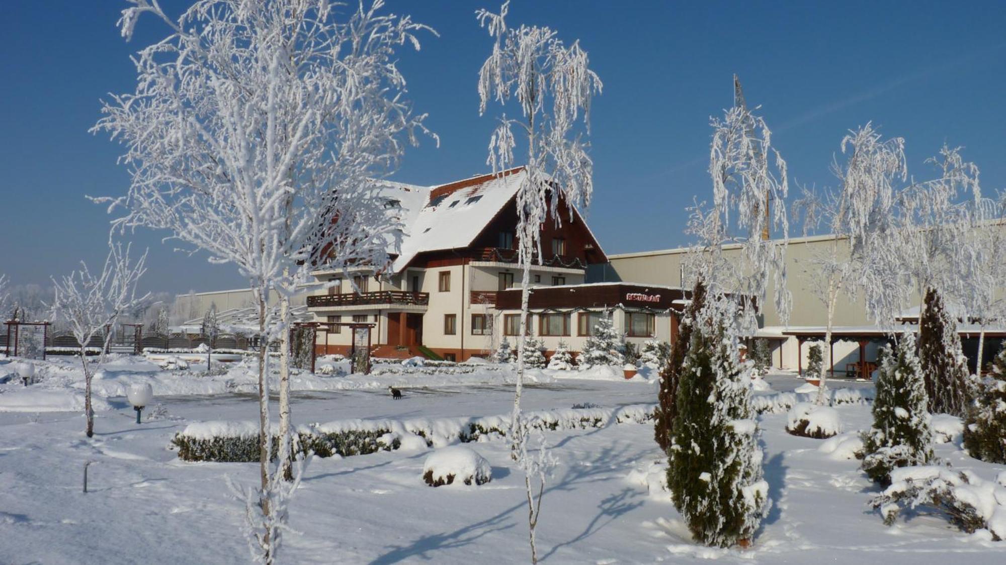 Hotel Garden Club Brașov