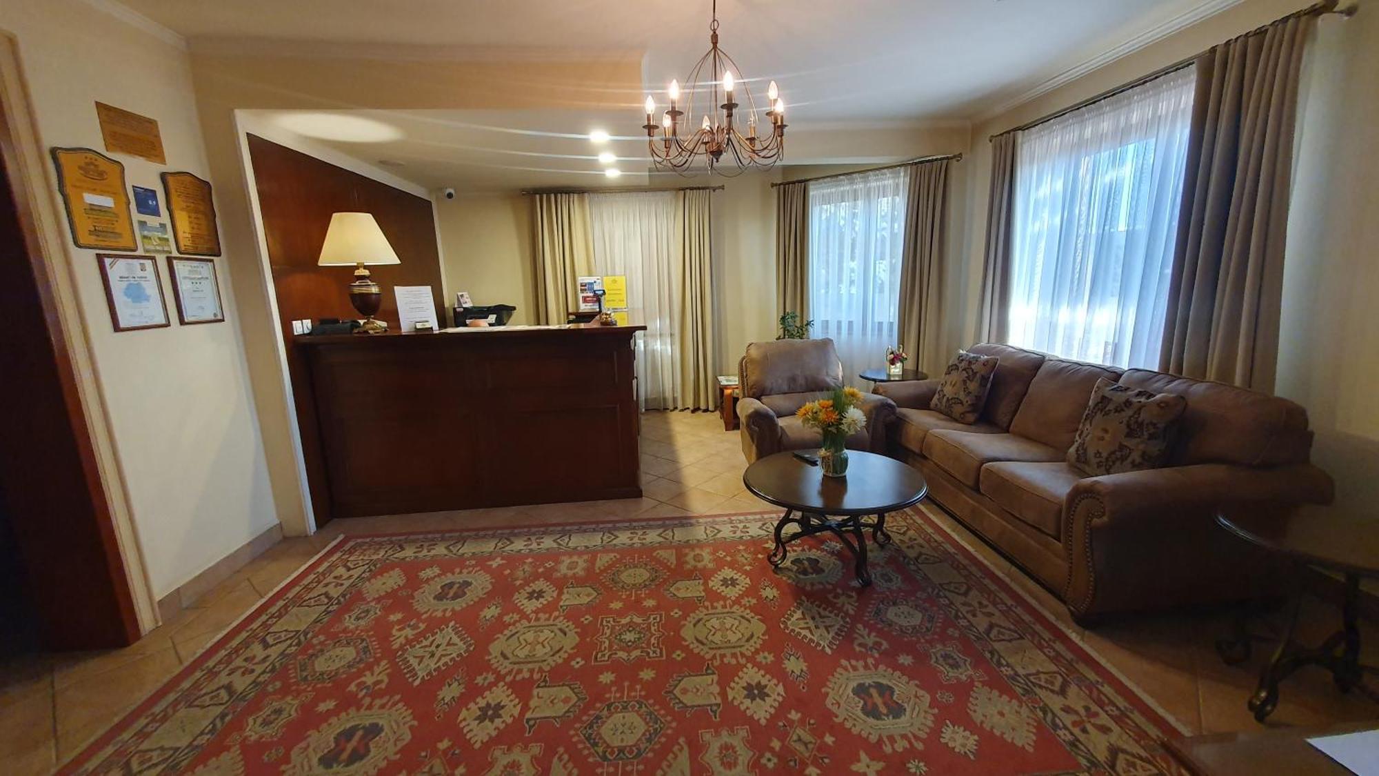 Garden Club Hotel 3*